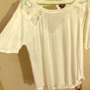 Torrid Peep hole lace sleeved top